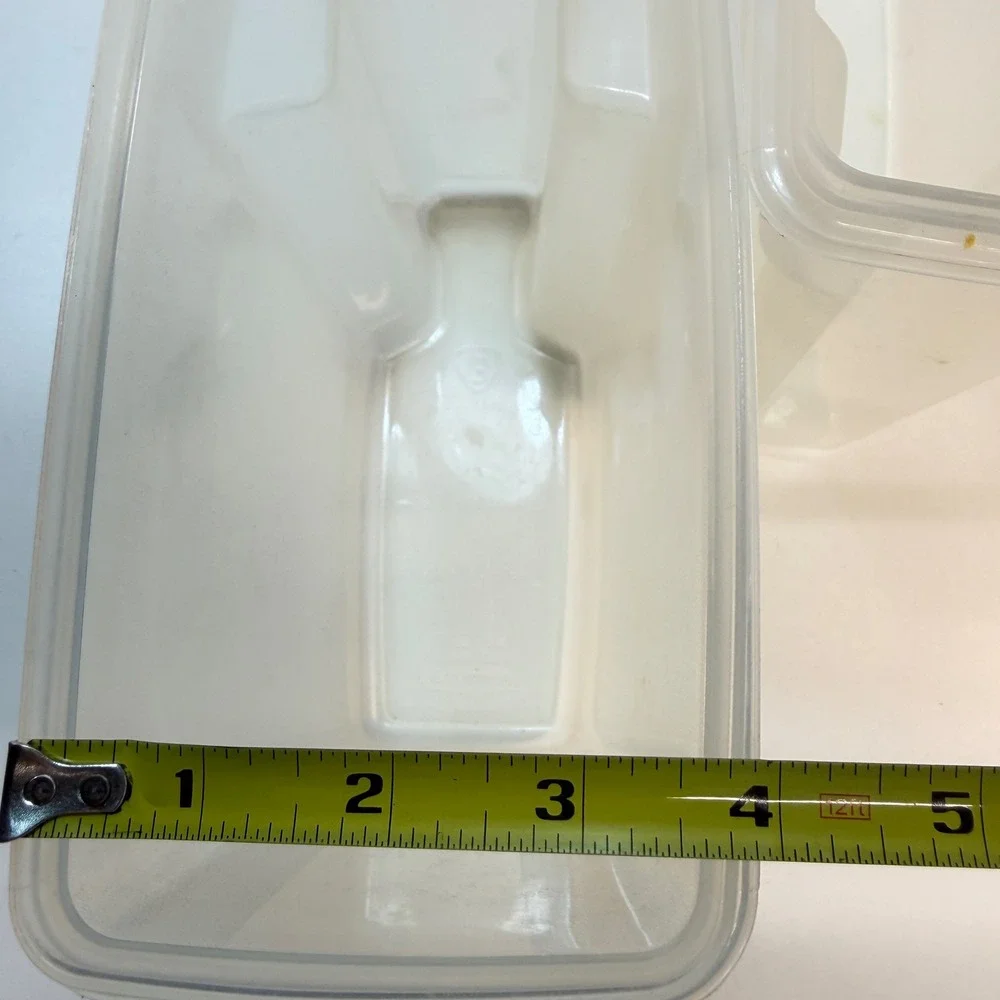 Rubbermaid Cereal Keeper 13 Cup Clear Almond Servin Saver Vintage Container READ
